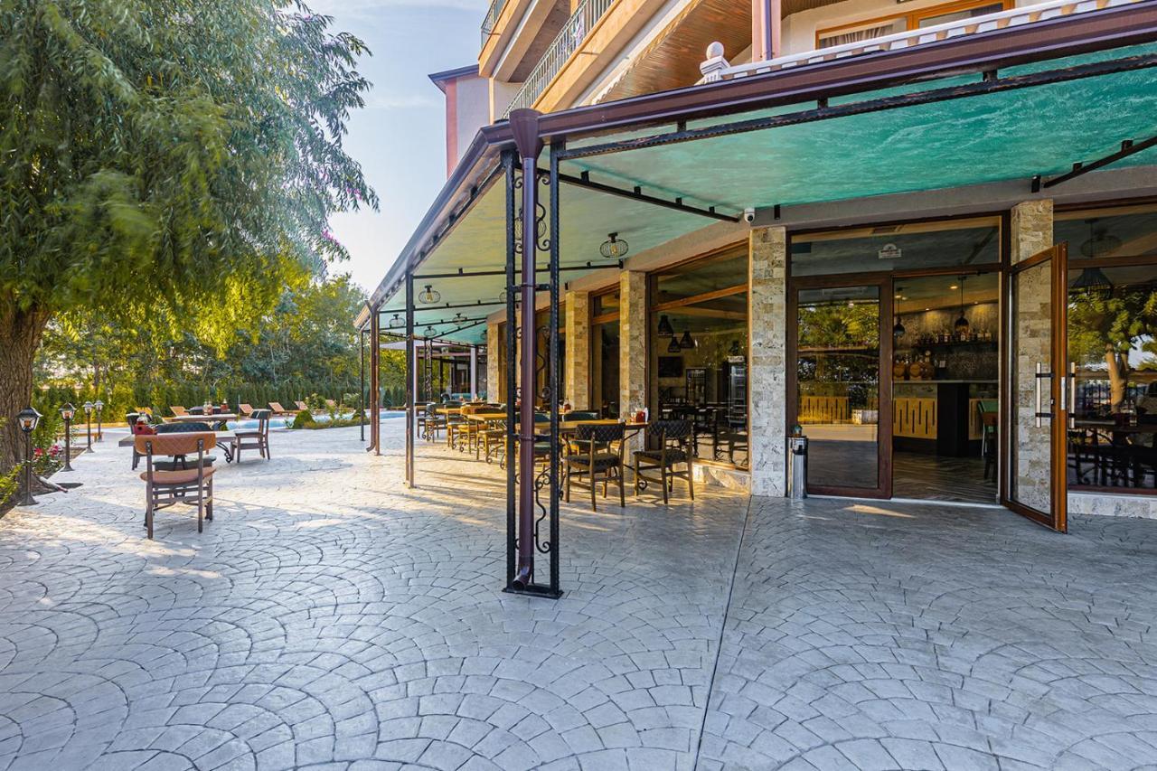Lecardo Hotel Aheloy Exterior photo